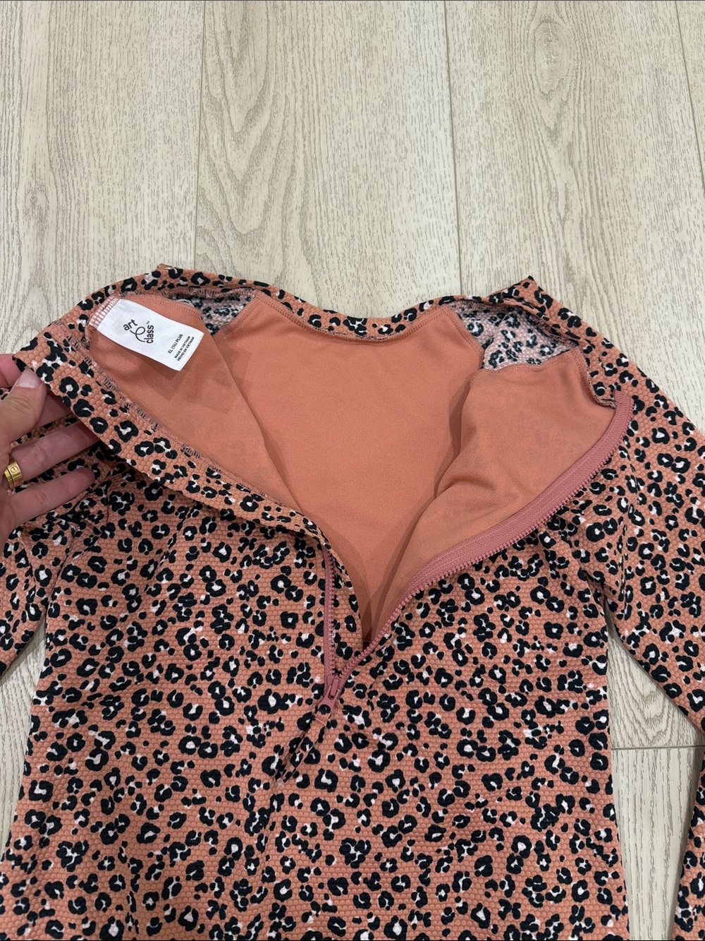Leopard One Piece Rash Guard - Picture 7 of 10